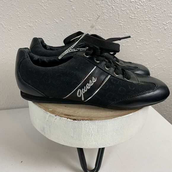 NWOT Guess Black and Silver Sneakers Size 6.5 - Picture 4 of 8
